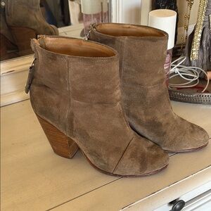 Rag & Bone Brown Ankle Boots with Suede Finish